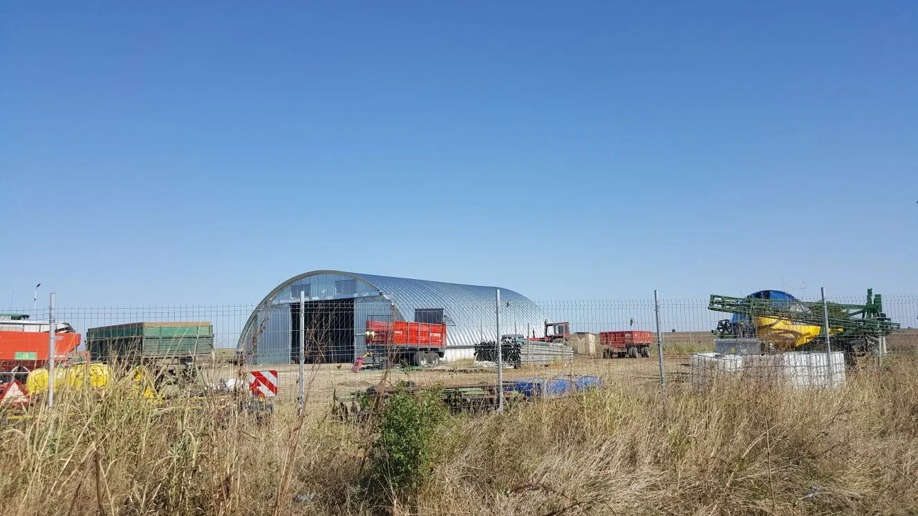 Cum poate fi de folos o hala metalica pentru agricultori?
