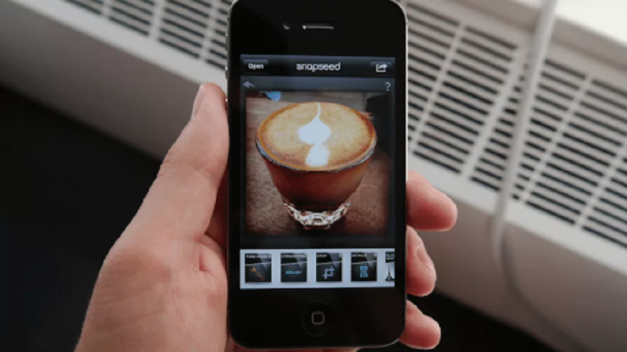 Cele mai bune aplicatii de editare foto pentru iPhone