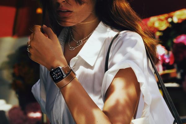 Merita sa aleg un smartwatch cu camera?