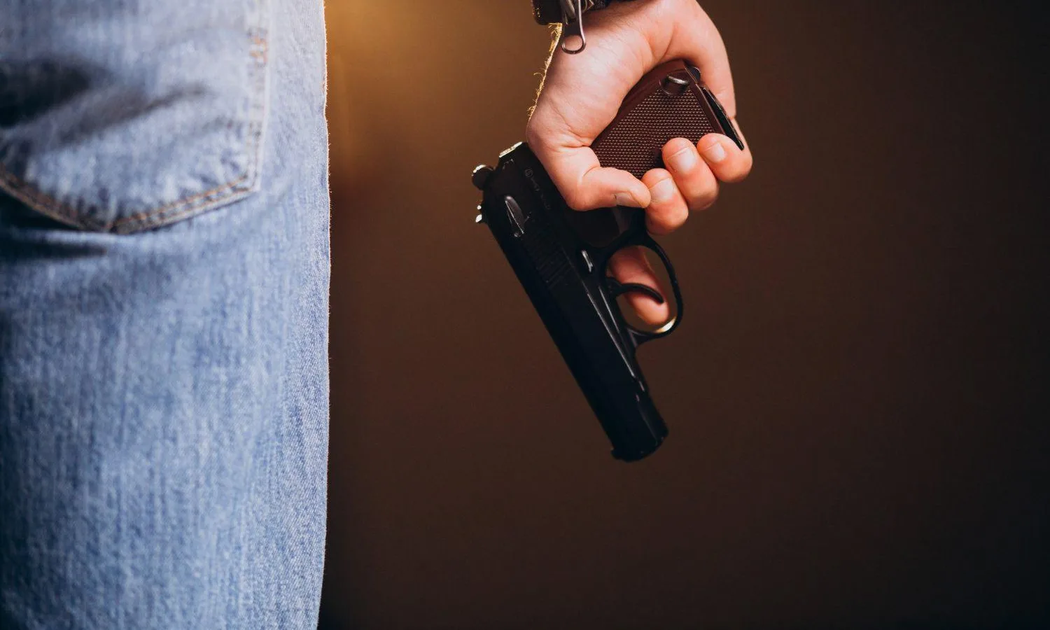 De ce se evalueaza capacitatea de a purta o arma