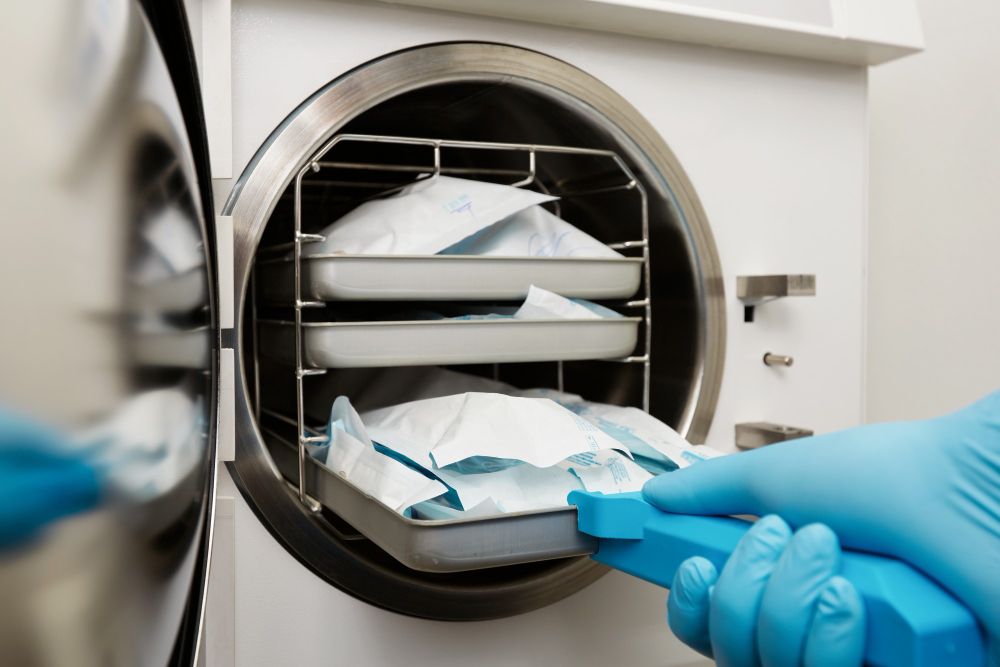 Care sunt metodele corespunzătoare de sterilizare? Descoperă 5 proceduri prin care orice instrument va fi steril și sigur de folosit