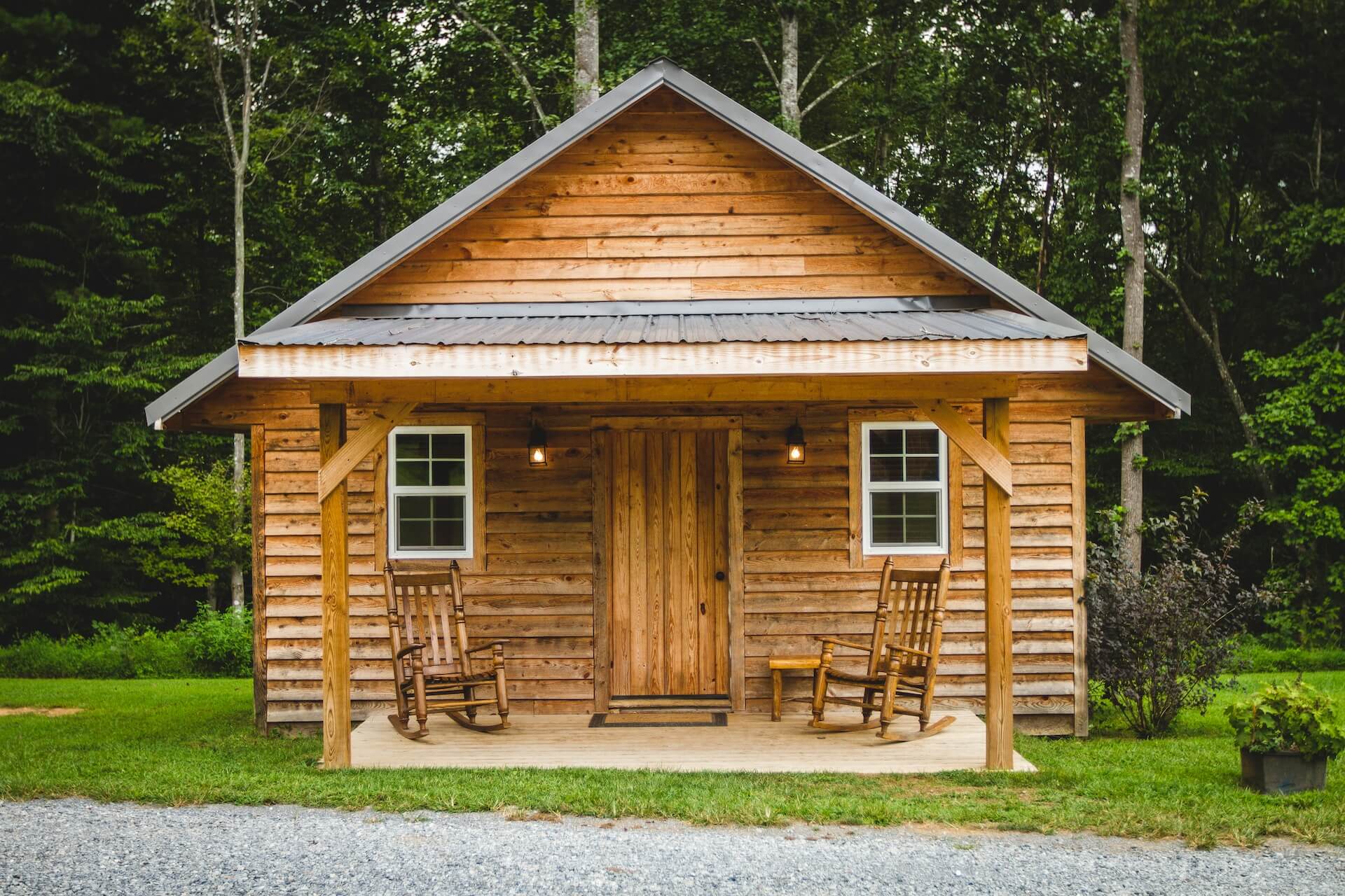 Natură și confort: 5 lucrurile esențiale pentru o experiență plăcută în cabana ta din mijlocul naturii