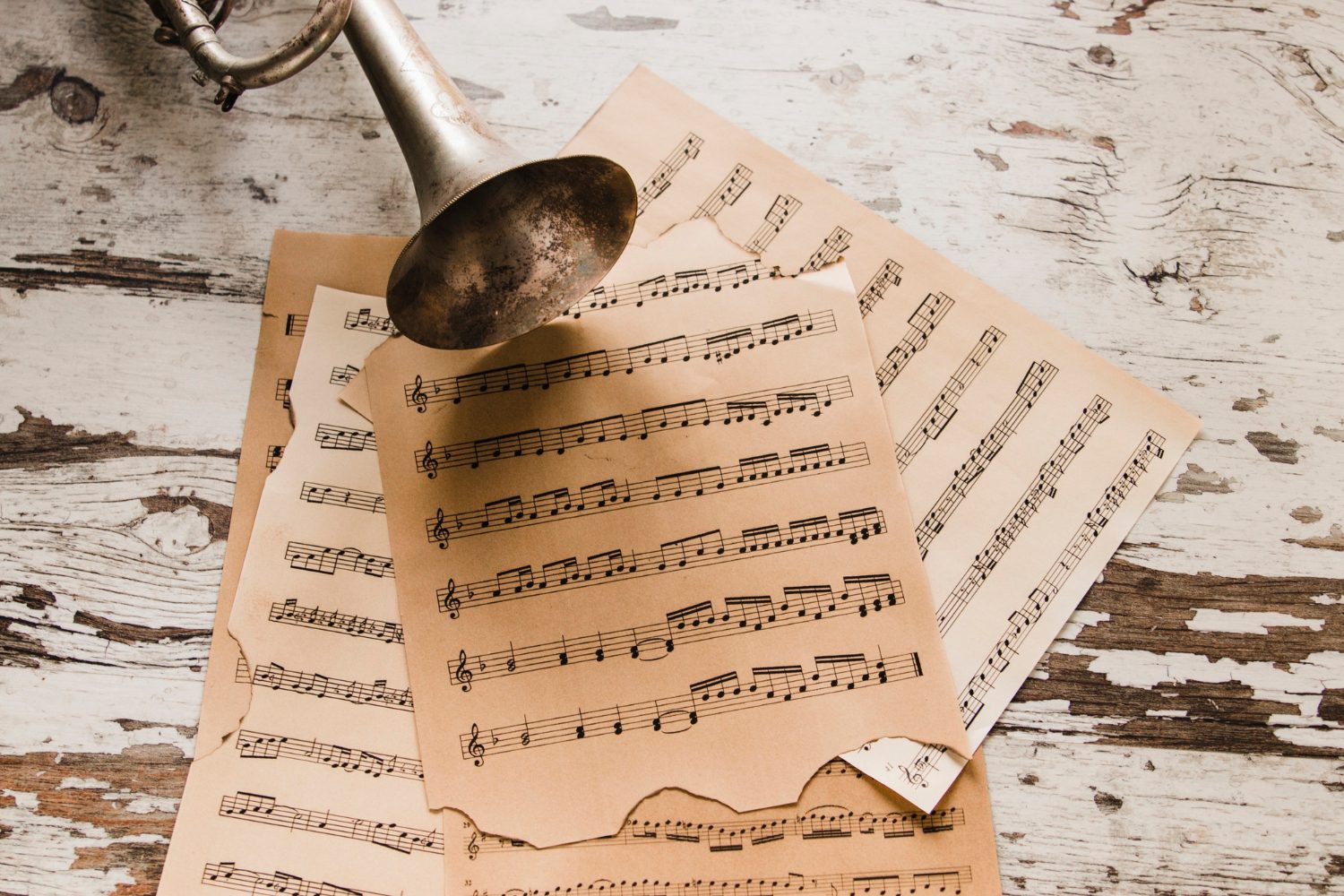Istoria Instrumentelor Muzicale: O Călătorie Fascinantă prin Sunetele Trecutului