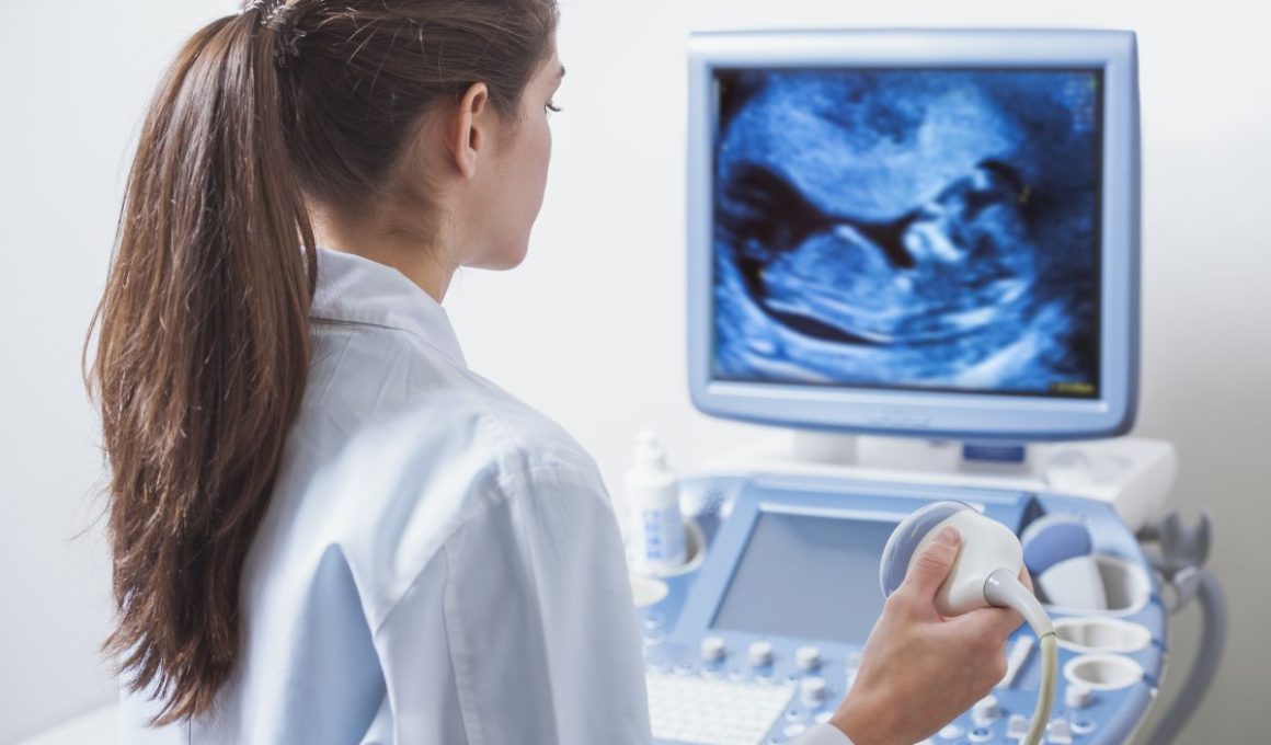 Care sunt avantajele oferite de utilizarea unui ecograf performant?