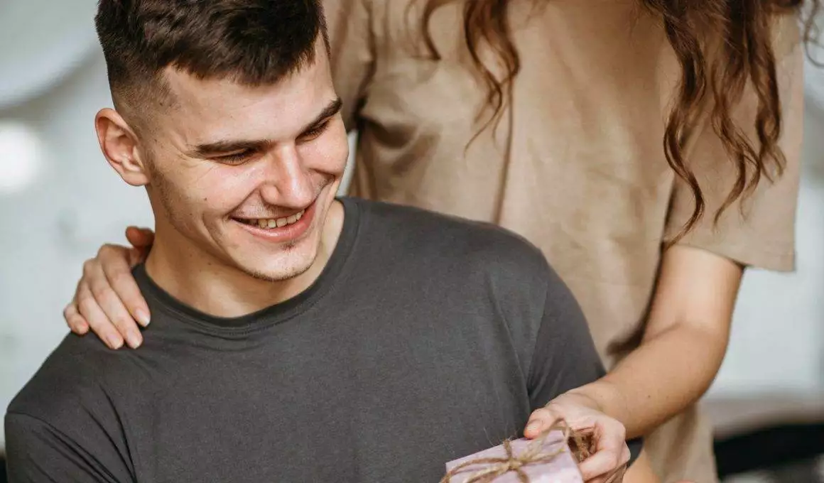 Cadouri pentru bărbați - Trucuri pentru a le alege mereu pe cele potrivite