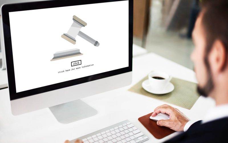 Pot amaneta metale prețioase online?